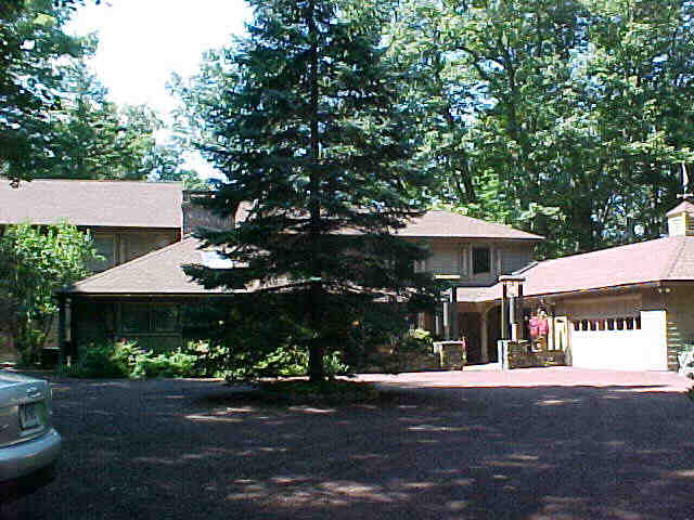 Building photograph for 153 SHARON ROAD